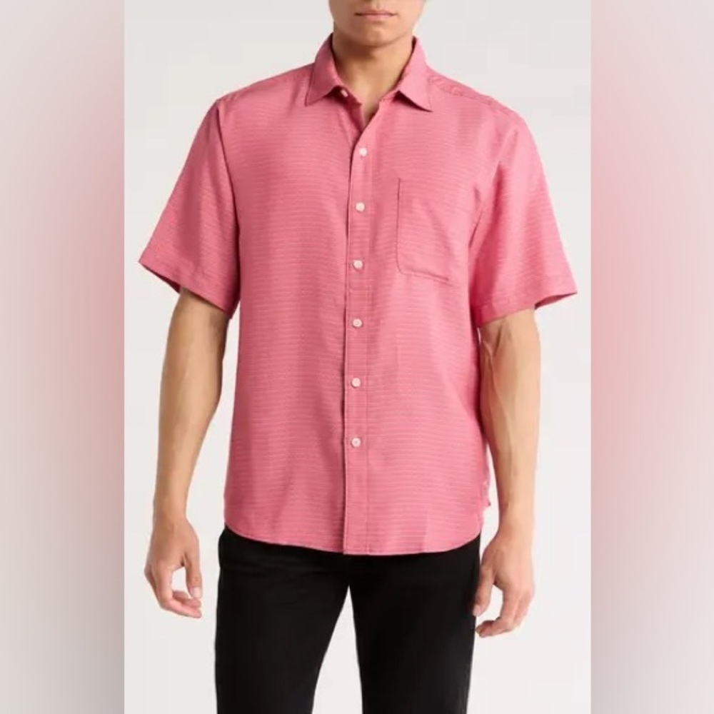 Tommy Bahama 
Grand View Short Sleeve Button-Up Shirt Medium